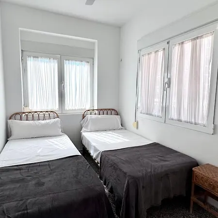 Perlas Vybdenia * Dénia